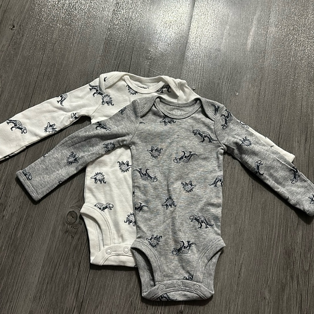 Carters Dino set